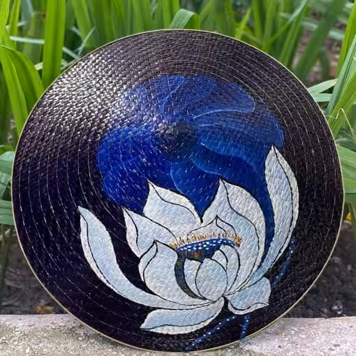 Nón cỏ bàng đen họa tiết Sen trắng