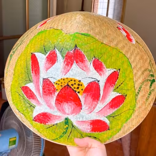 Nón cỏ bàng họa tiết Sen đỏ