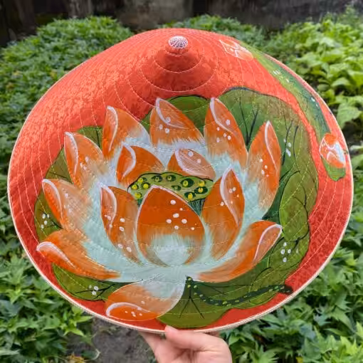 Nón lụa đỏ họa tiết Sen vàng