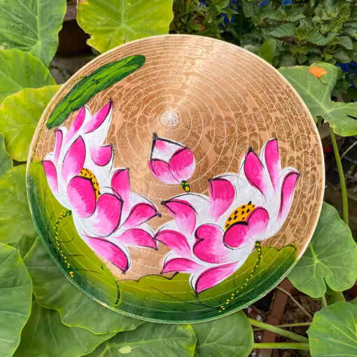 Nón lụa tím họa tiết hoa bướm